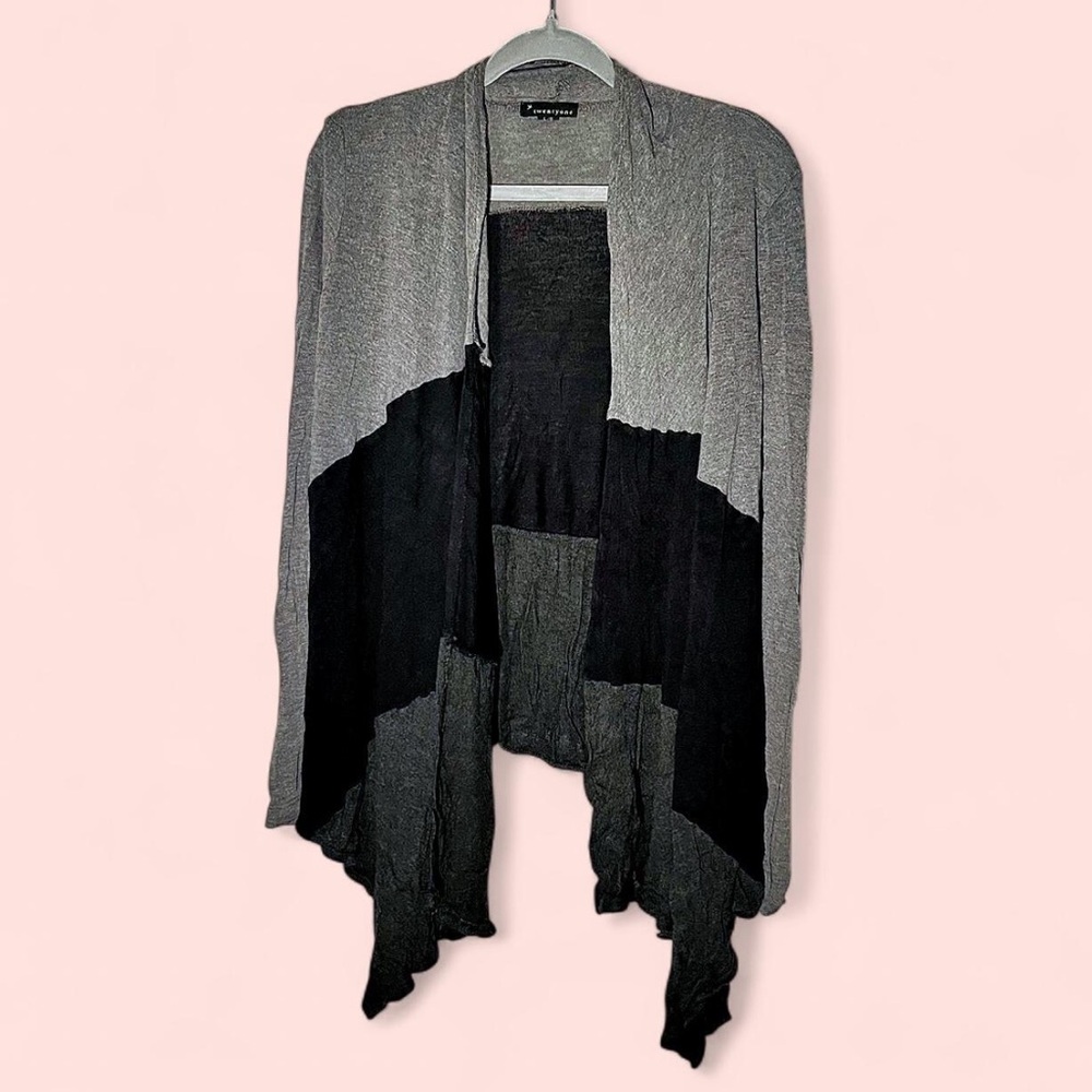 Forever 21 Cardigan Sweater in Gray and Black